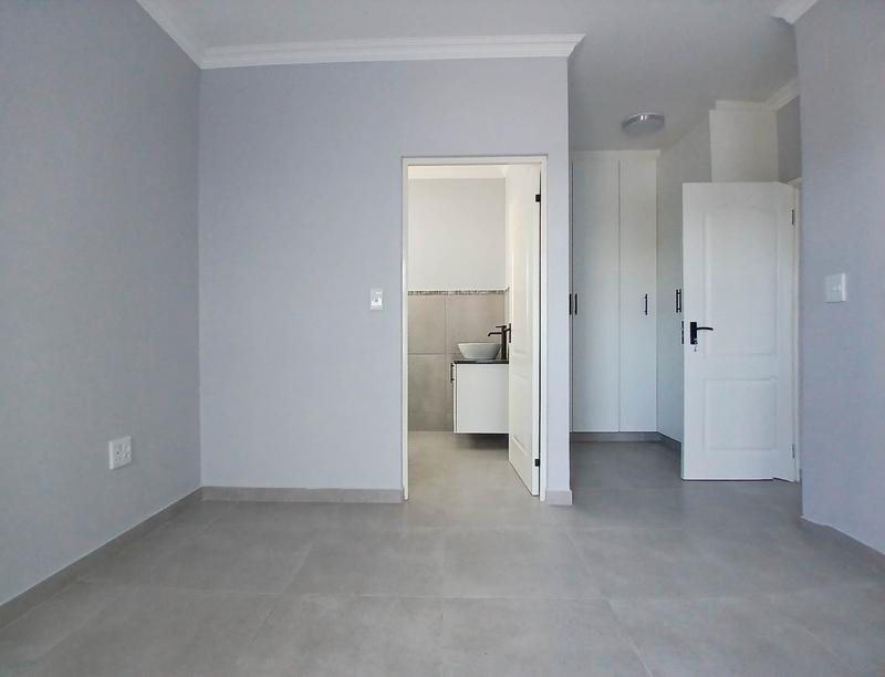 3 Bedroom Property for Sale in Sandy Point Western Cape